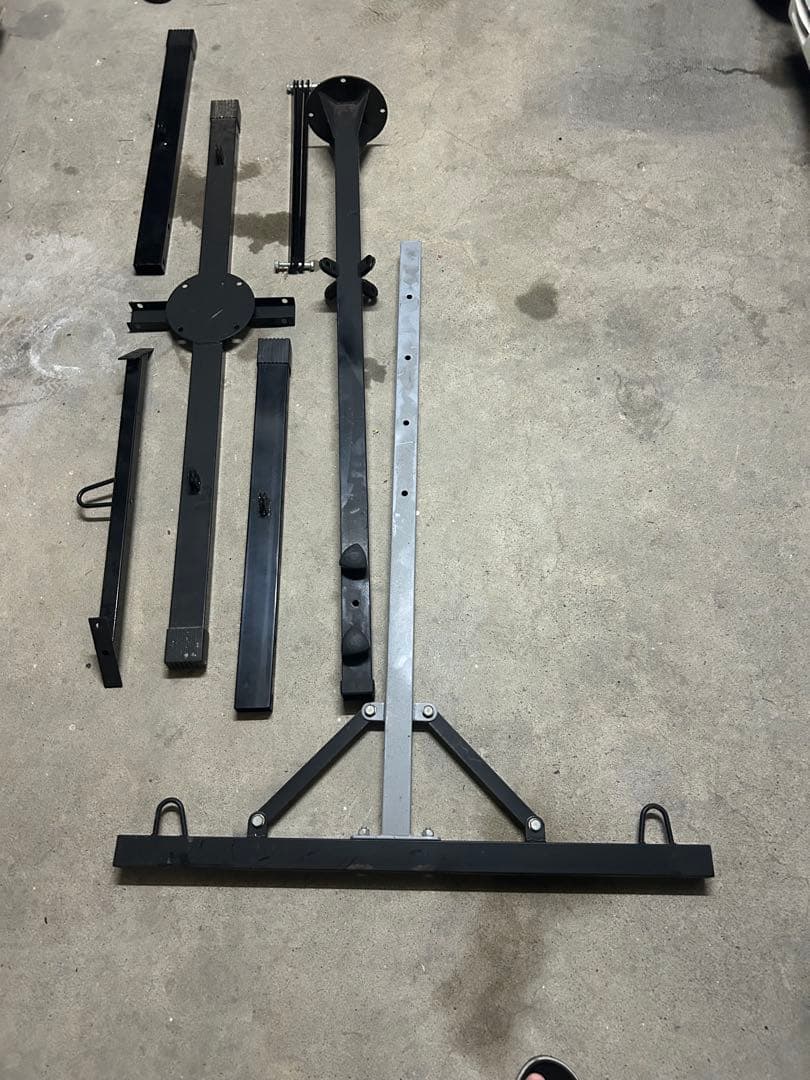 (進撃の暇人)ボディメーカー　サンドバッグ　取り付け金具付き