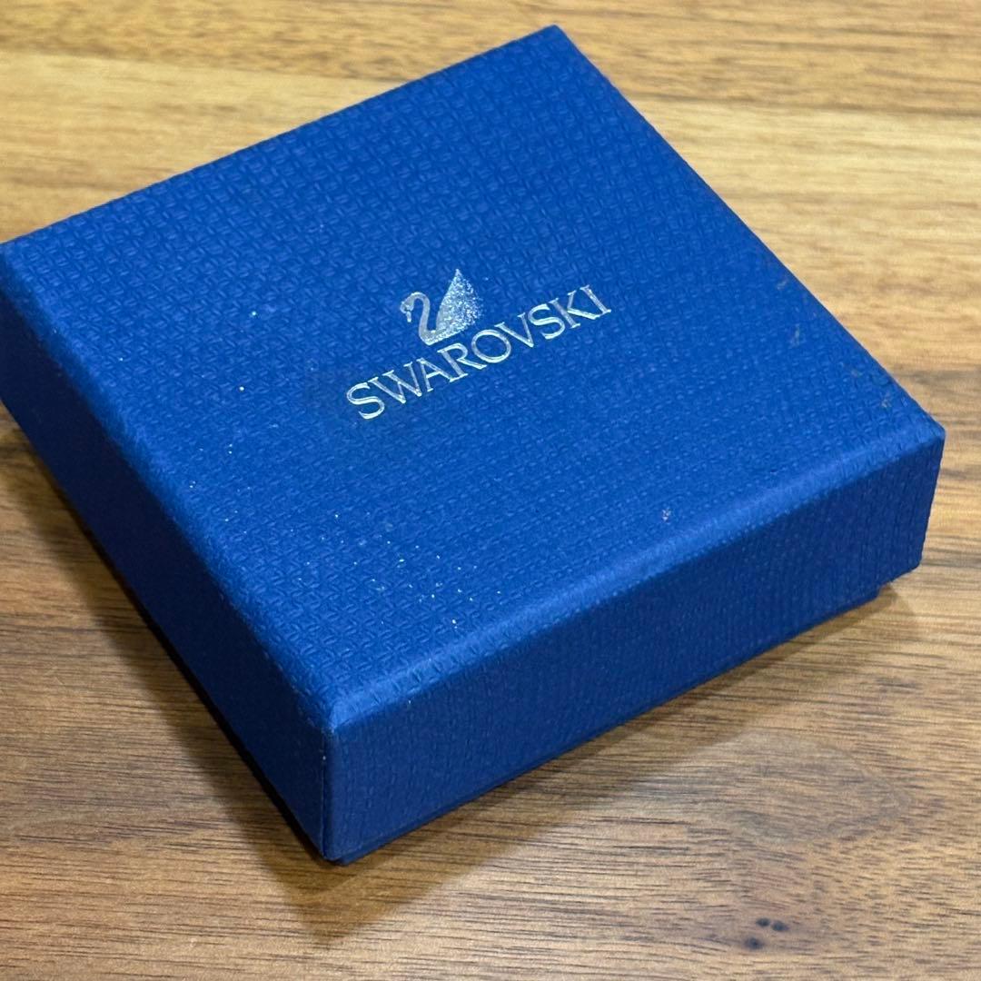 HELLO KITTY　スワロフスキー　キーホルダー　新品未使用