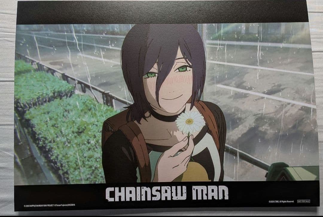 台湾限定 チェンソーマン レゼ編 A3 夜光 蓄光 香り付き ポスター 2種