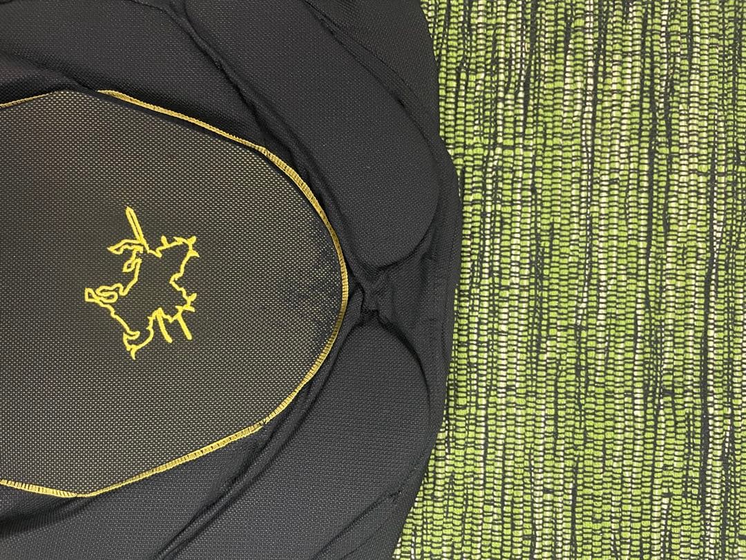 ＜美品＞スノーボード　最強　プロテクター　鎧武者　ベスト　L