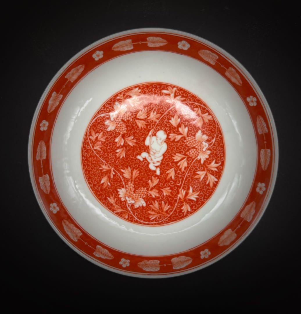中国美術 古玩 赤絵唐子紋樣大皿 記年款 大清乾隆年製
