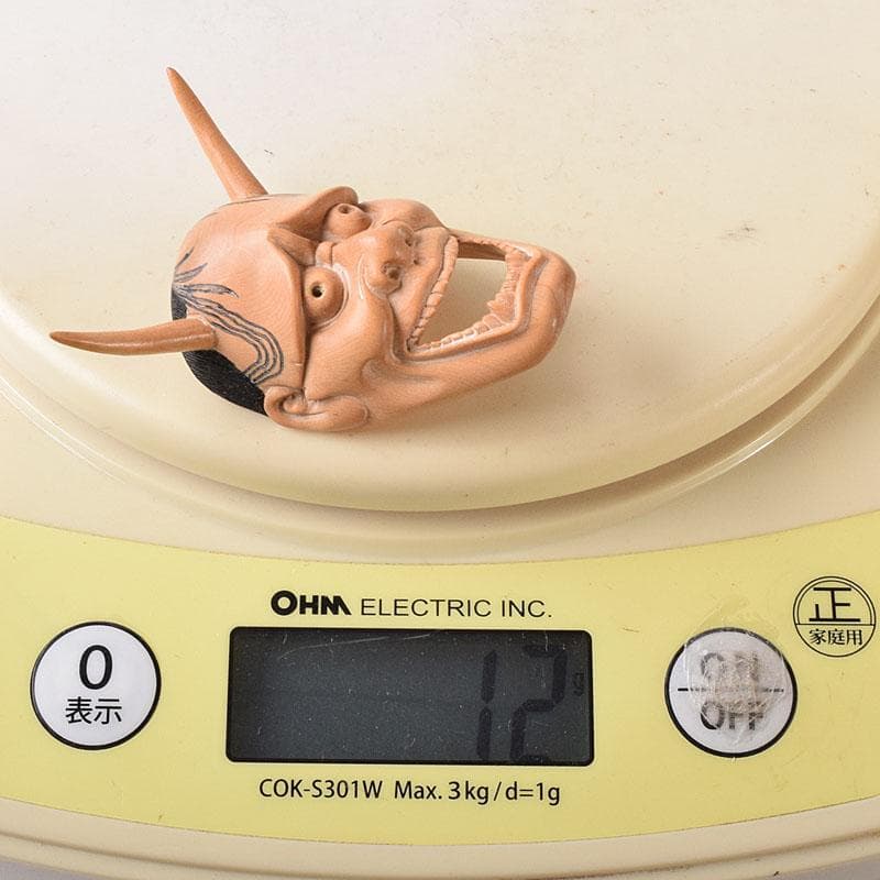 時代提げ物　木彫　面根付　能面　お面　般若面　C　7796