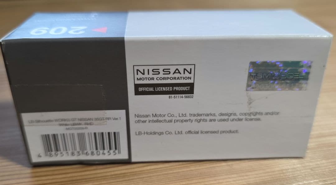 MINI GT NISSAN GT-R 1/64 完売品 激レア 右ハンドル