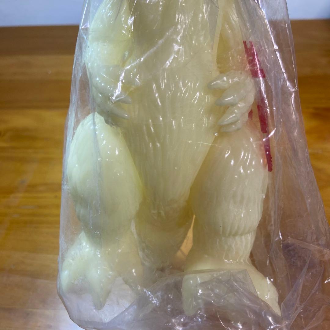 M1号 世紀の大怪獣 ゴジラ 1962 キンゴジ蓄光成型 新品未使用 5790