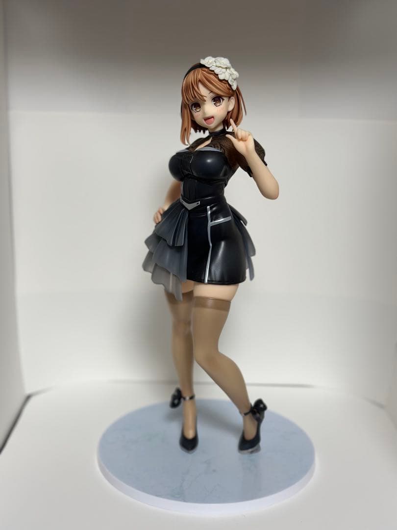 ライザ ライザリン シュタウト 百夏の礼装 1/6 フィギュア