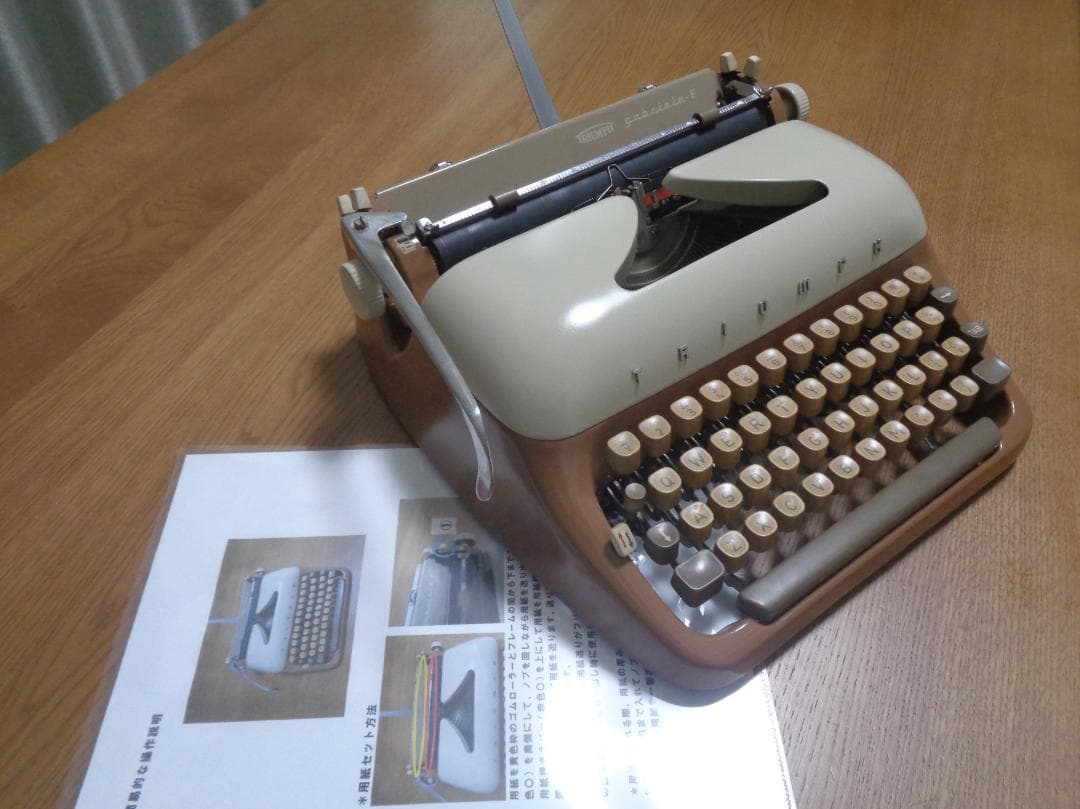 完動品 TRIUMPH gabriele-E タイプライター タイピストモデル