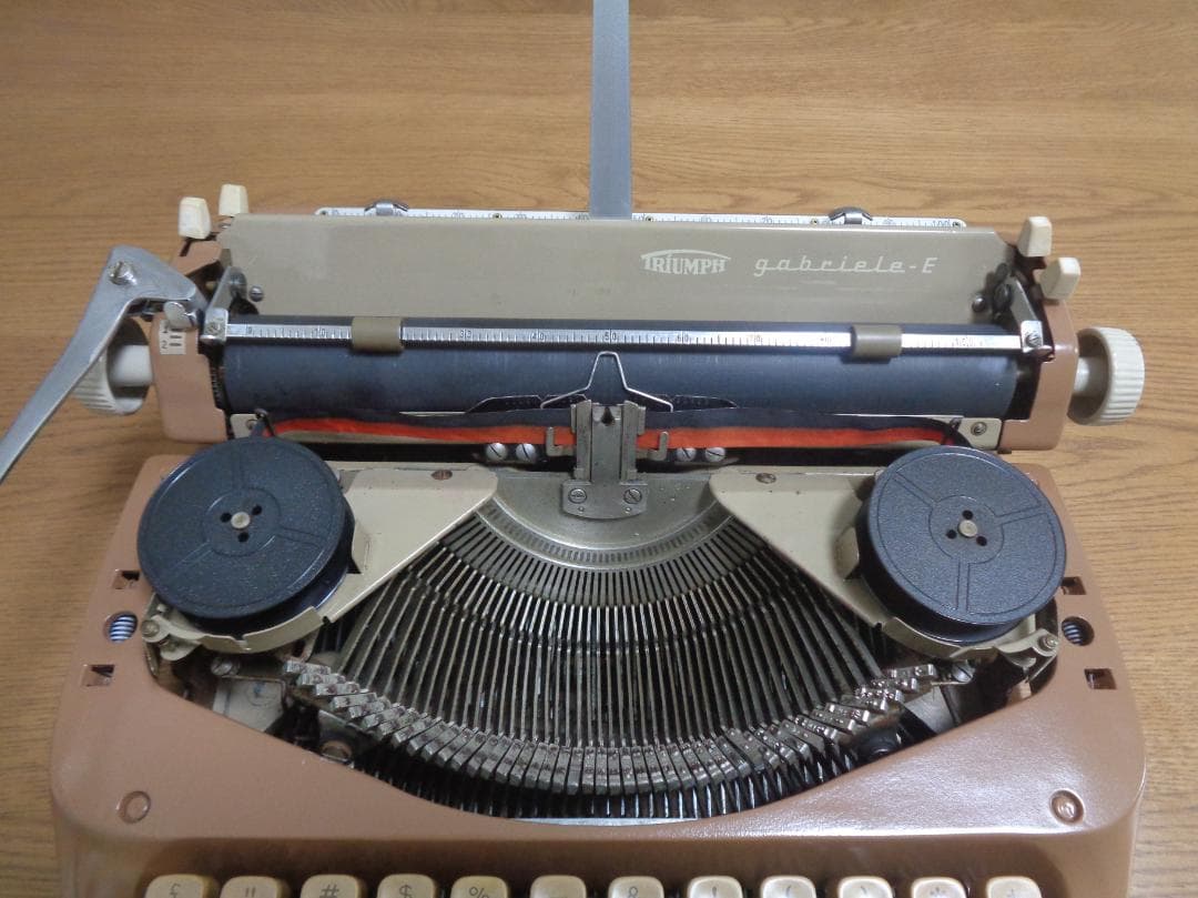 完動品 TRIUMPH gabriele-E タイプライター タイピストモデル