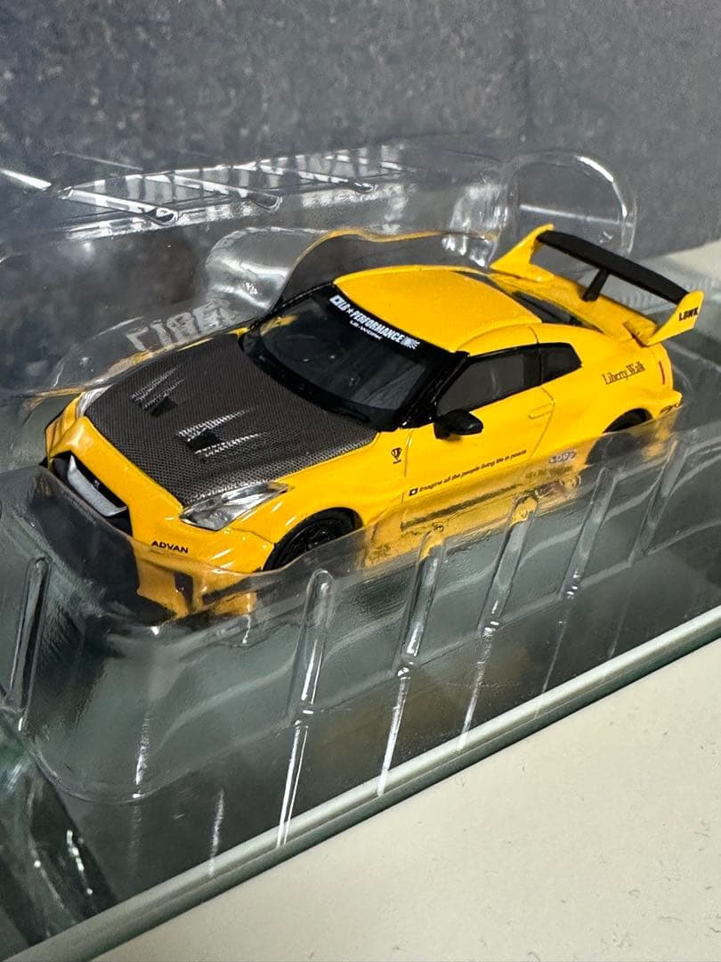 なん MINI GT LBWK GT NISSAN 35GT-R 182