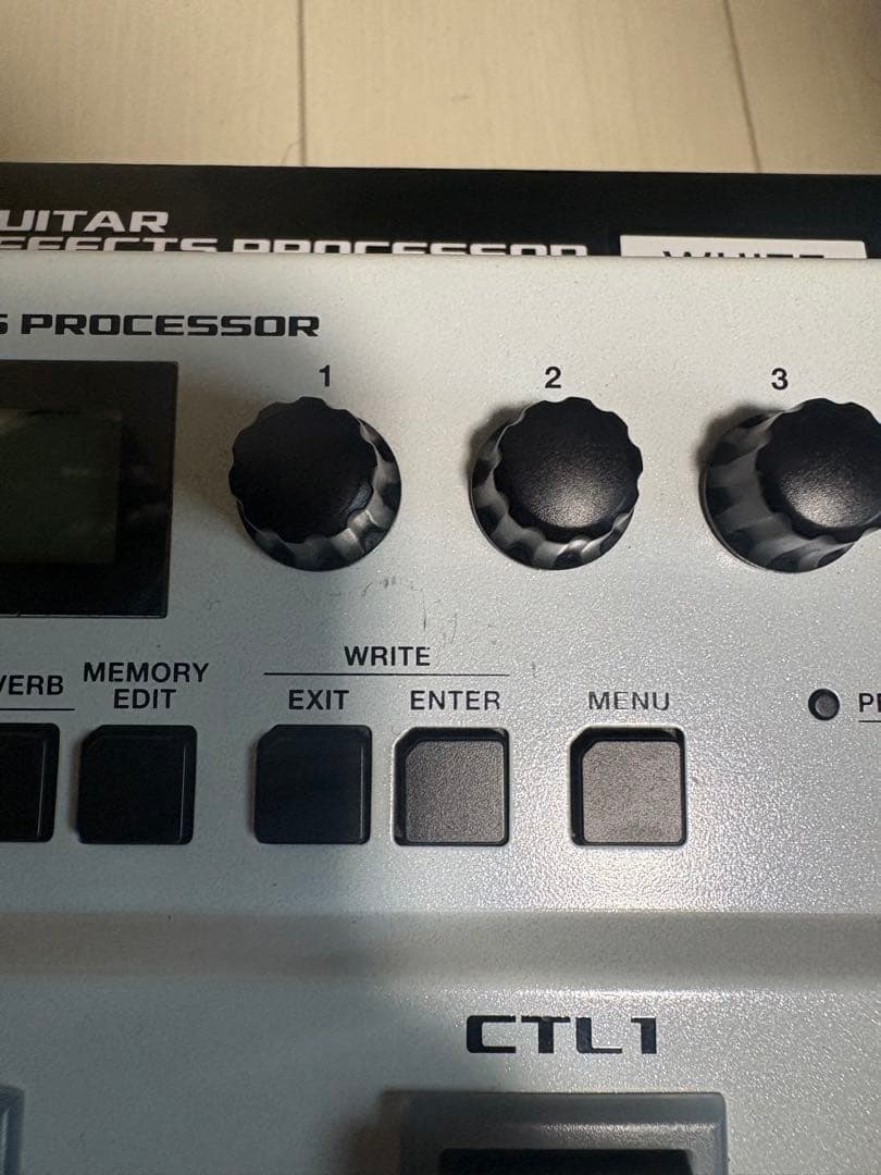 BOSS GT-1 ホワイト