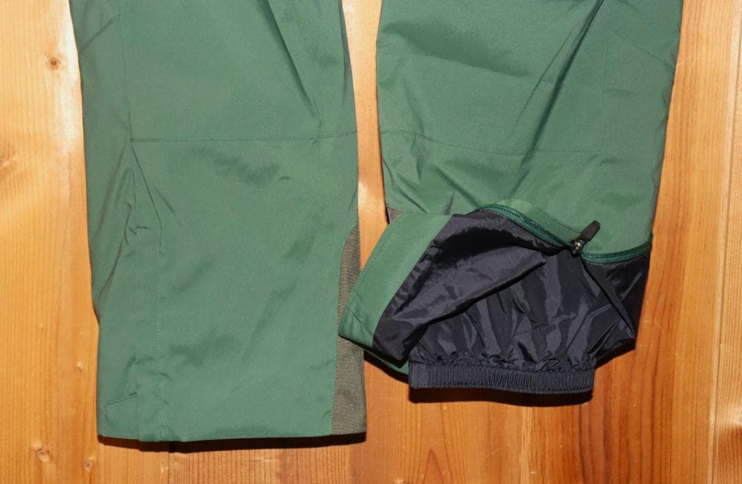 新品 ゴールドウイン Gソリッド カラー ワイド 中綿スキーパンツ (XL)Ⓗ