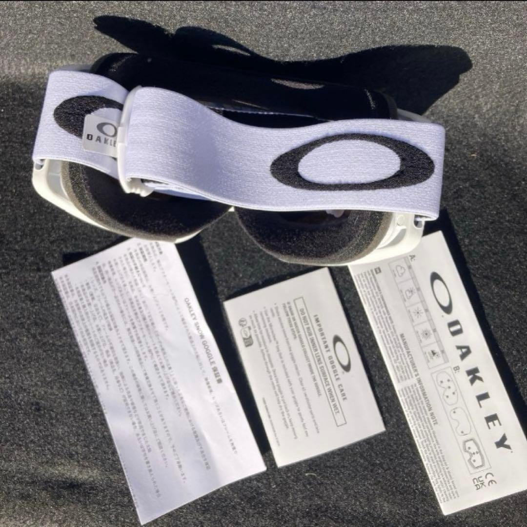 新品未使用　オークリーゴーグル　オークリーフライトトラッカーM　スノーゴーグル