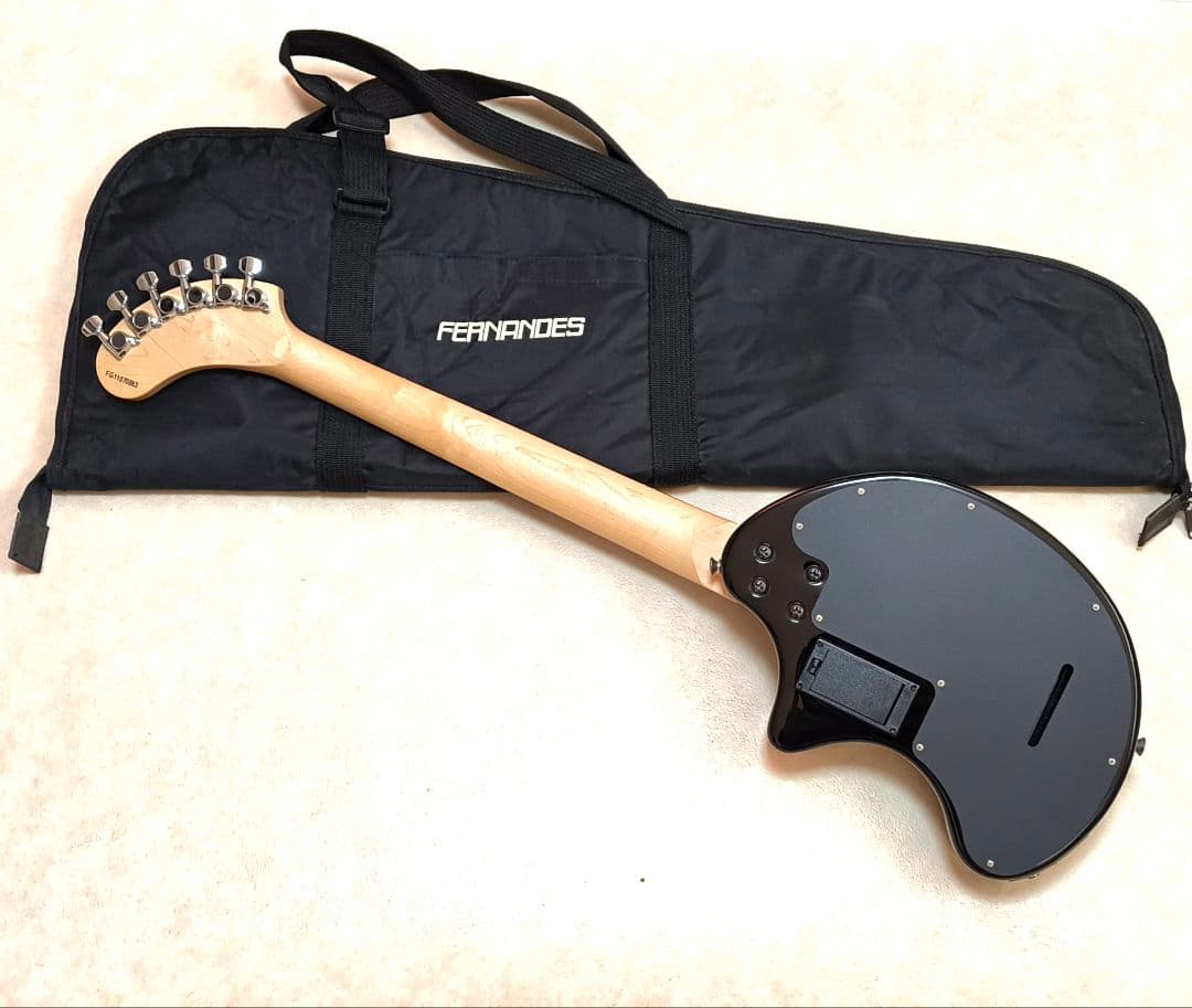 【超美品！！】ZO-3 芸達者 BL アンプ内蔵ミニギター 専用ケース付