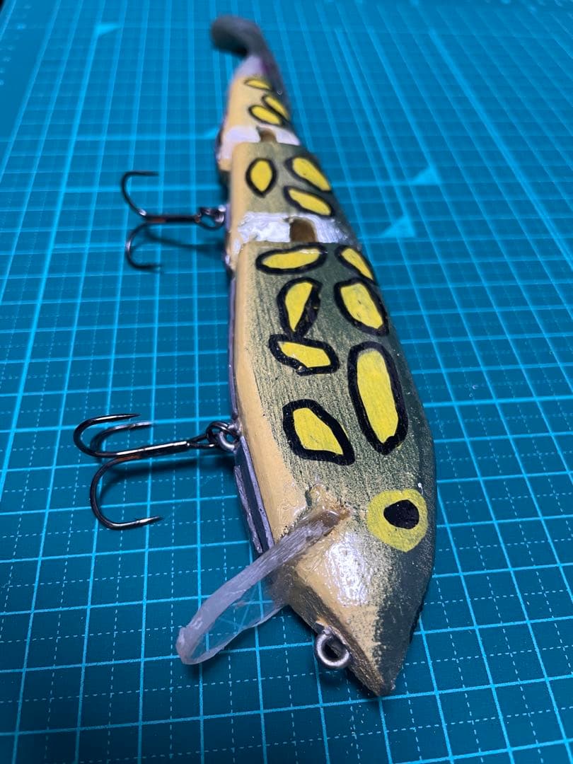 ACプラグ　トリプルリアルトラウト　9インチ