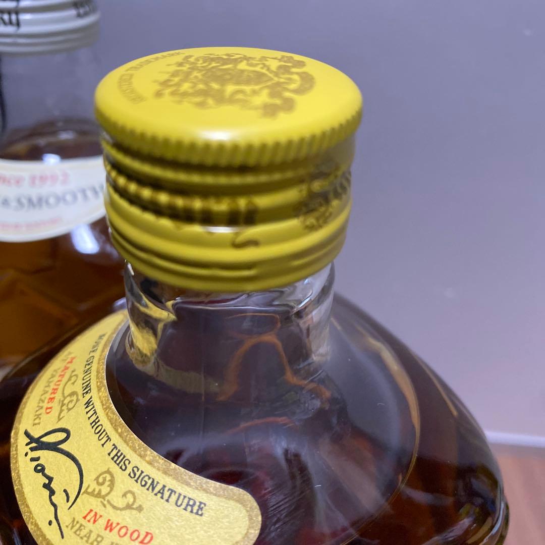 角瓶飲み比べ　白角2019年購入1本、角瓶復刻版1本、合計2本