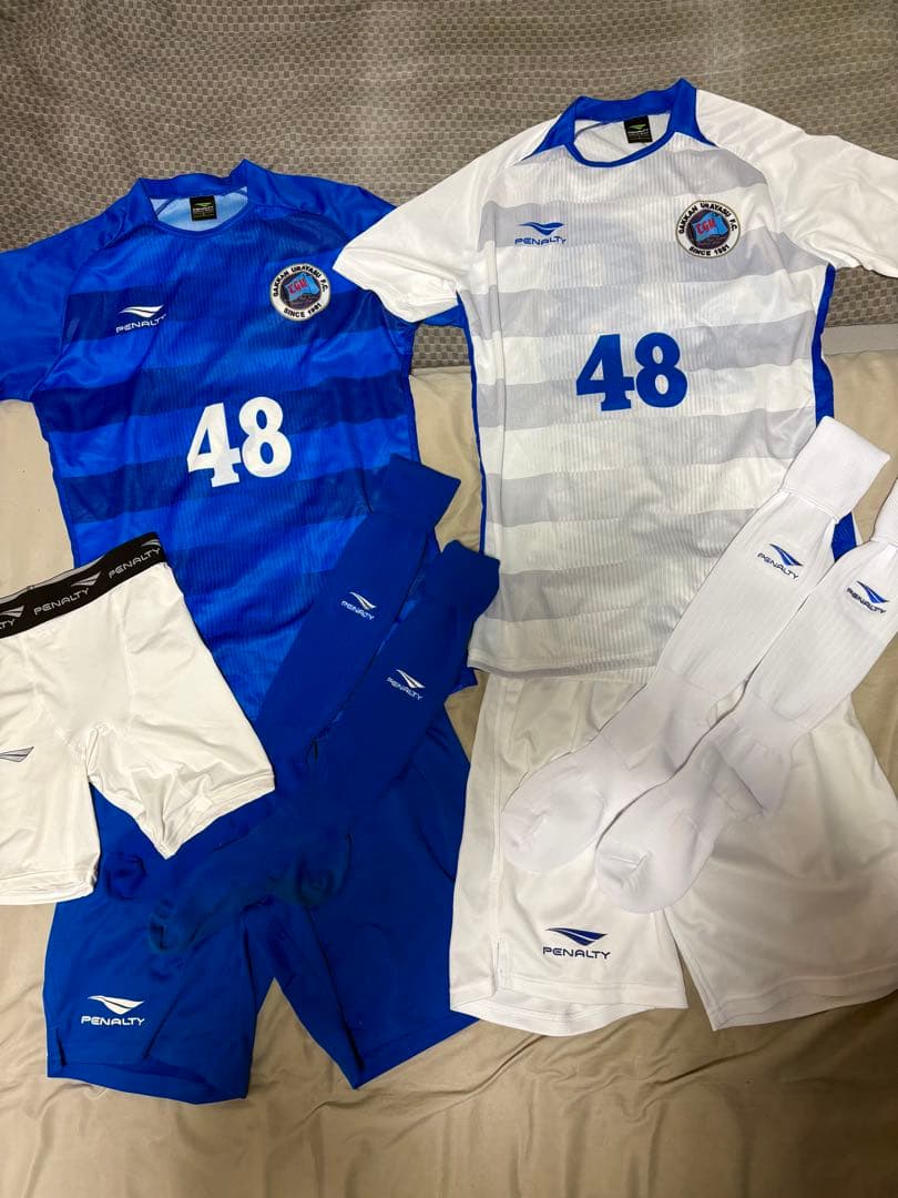 学館浦安高校サッカー部　ユニフォーム　L ホーム&アウェーセット　スパッツ付属