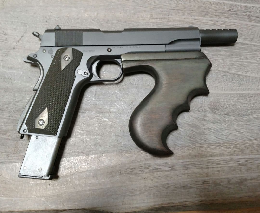 東京マルイ　 コルトガバメント M1911 フルオート カスタム