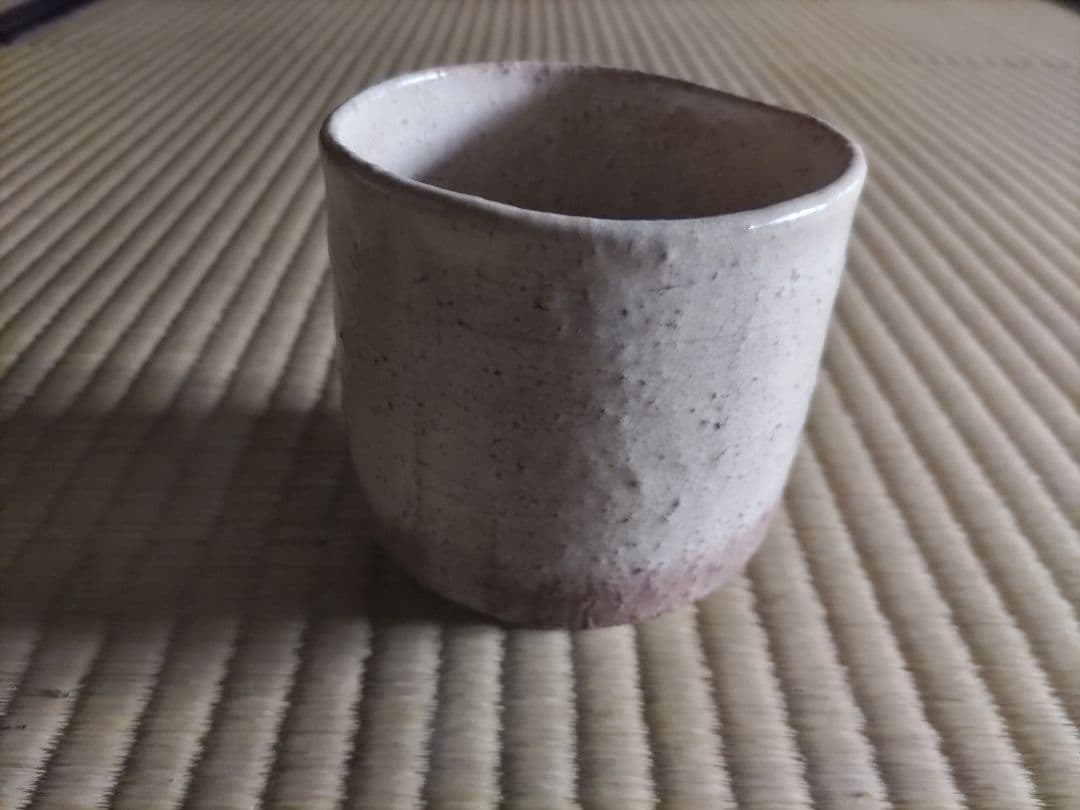 筒茶碗　志野　江戸初期