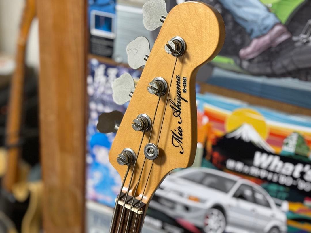 けいおん　秋山澪　ベース　右利き