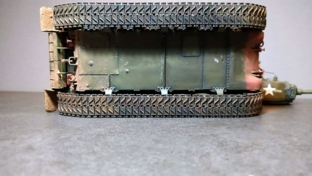 M4EG8 シャーマン戦車 1/35 スケール　朝鮮戦争仕様