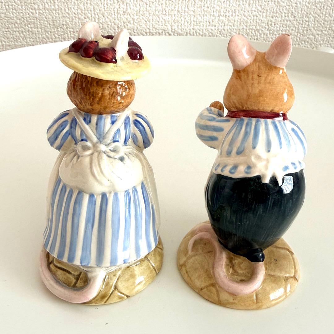   ロイヤル ドルトフィギュリンアップル夫妻