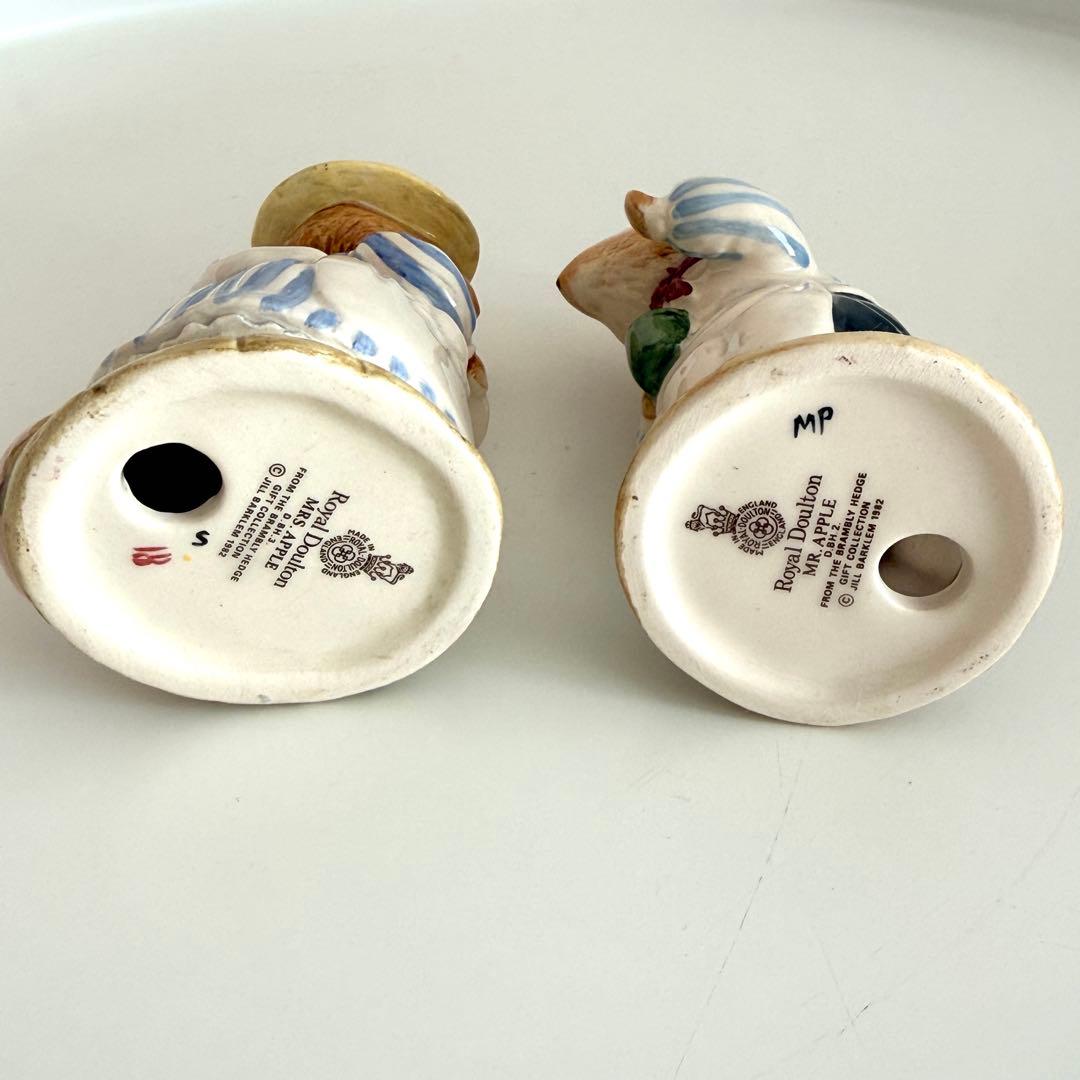   ロイヤル ドルトフィギュリンアップル夫妻