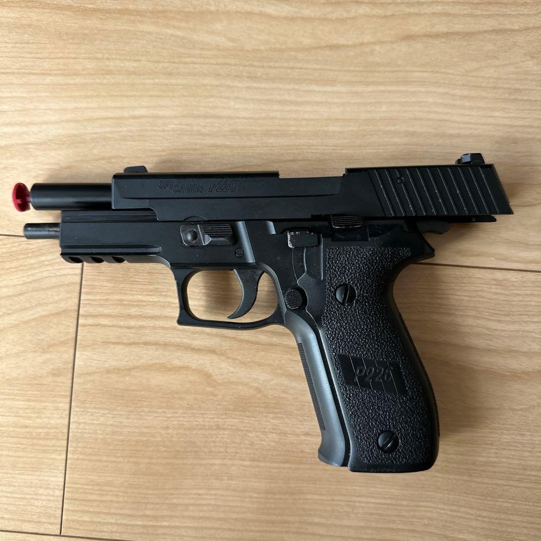 東京マルイ SIG P226(予備マガジン、ホルスター、箱付)