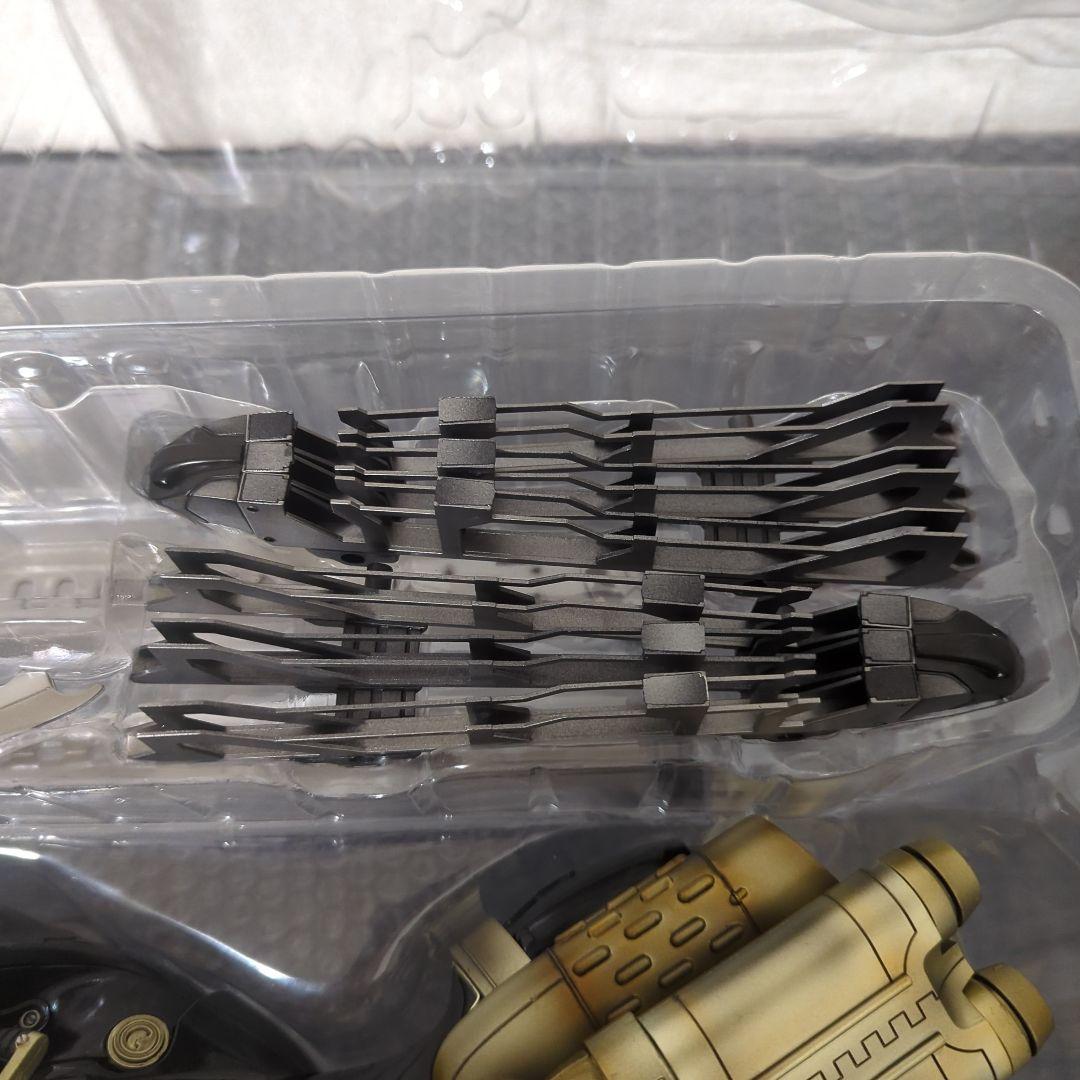 【希少・美品】プレイアーツ改　クラウド・ストライフ&フェンリル　フィギュア