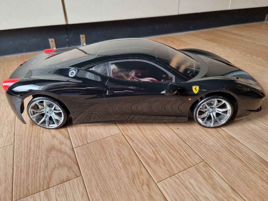 タミヤ TT02 シャーシとフェラーリ 458 イタリア ボディ