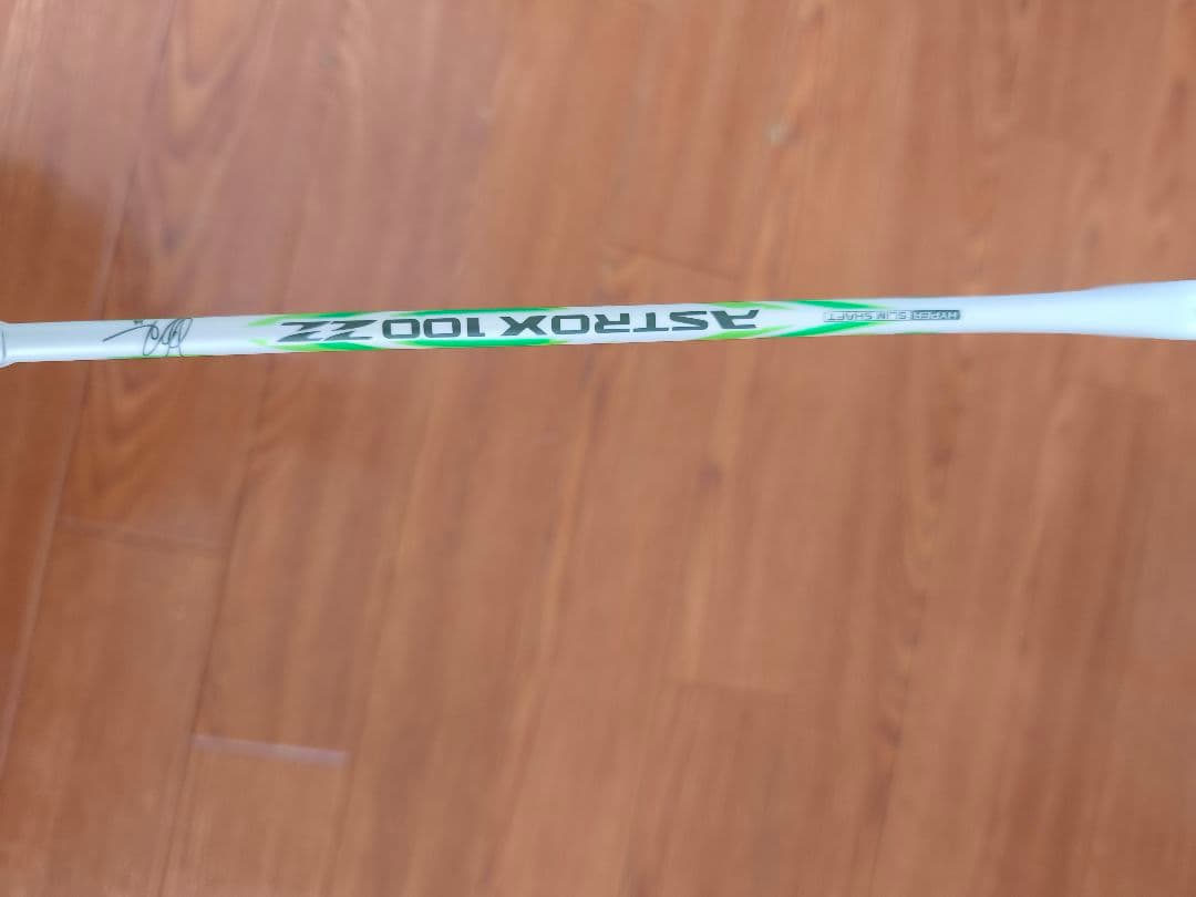 YONEX ASTROX100zz va 新品　4U5 アクセルセン