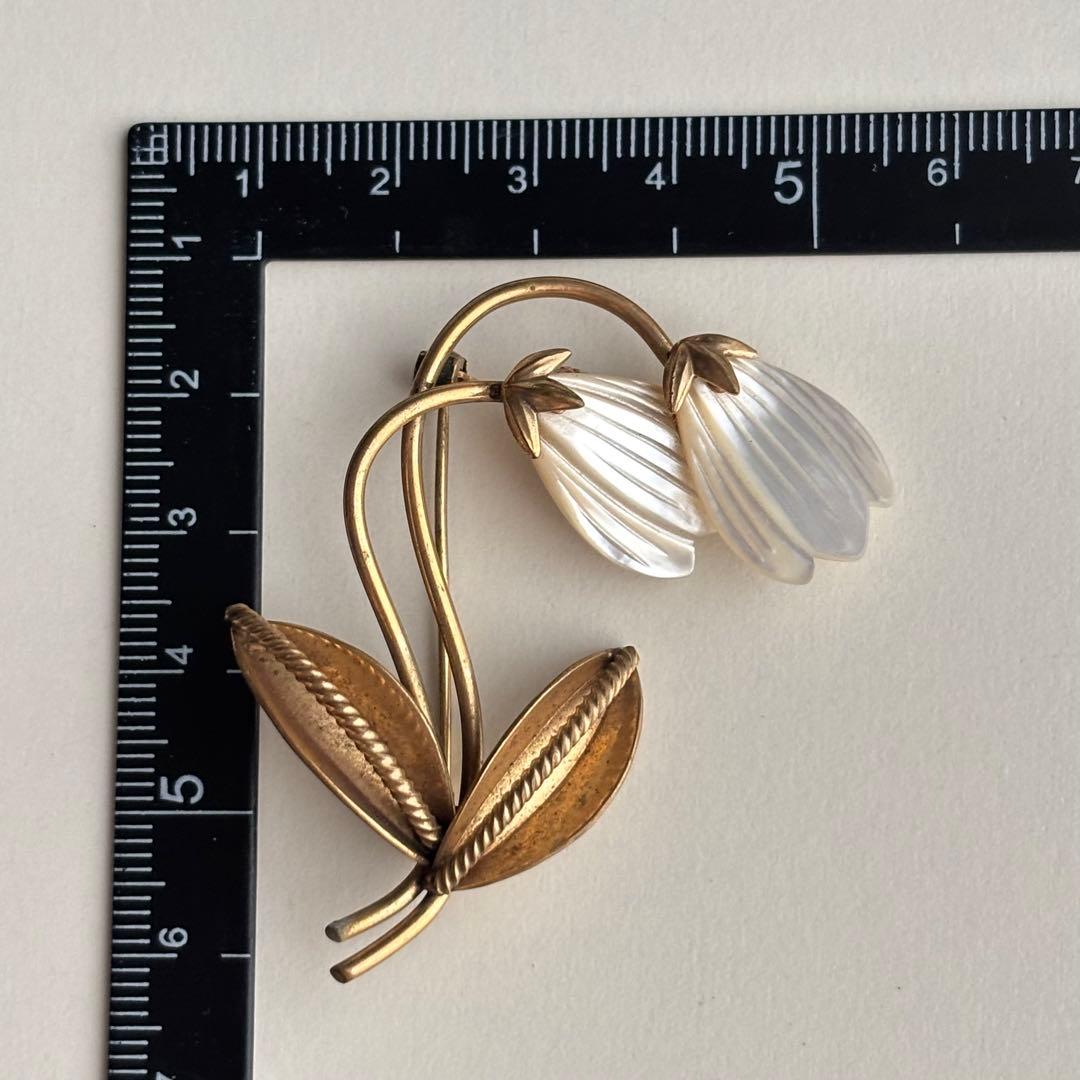 【フランス】1900年代 アンティークブローチ すずらん マザーオブパール 金色