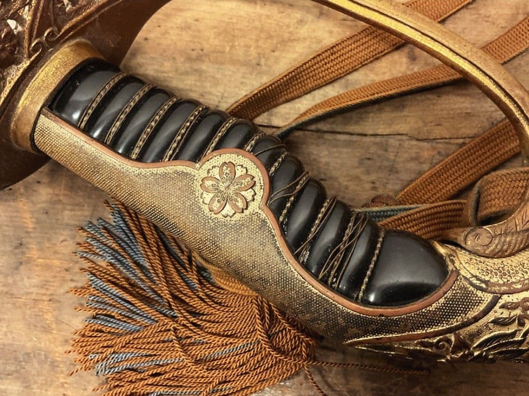 【当時物】日本軍 帝国陸軍 軍刀 指揮刀 模造刀 模造刀身 サーベル【刀緒付②】