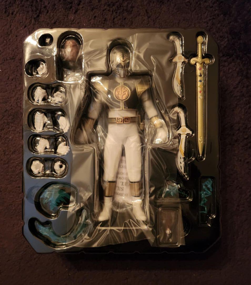 メズコ パワーレンジャー 1/12スケール ホワイトレンジャー