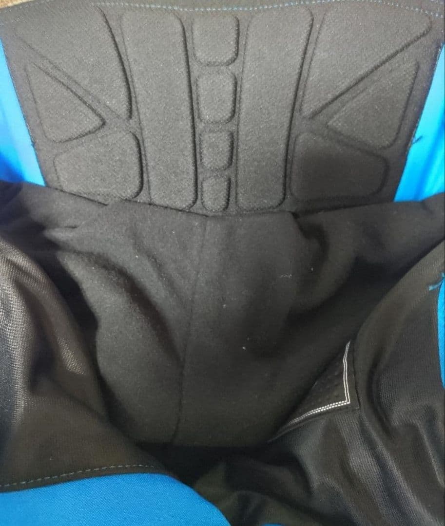 新品タグ付き未使用保管品 GOLDWIN ゴールドウイン パンツ