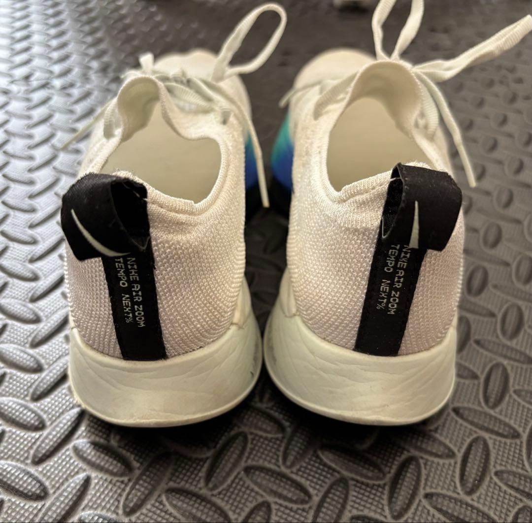 NIKE エアズームテンポNEXT%フライニット24cm