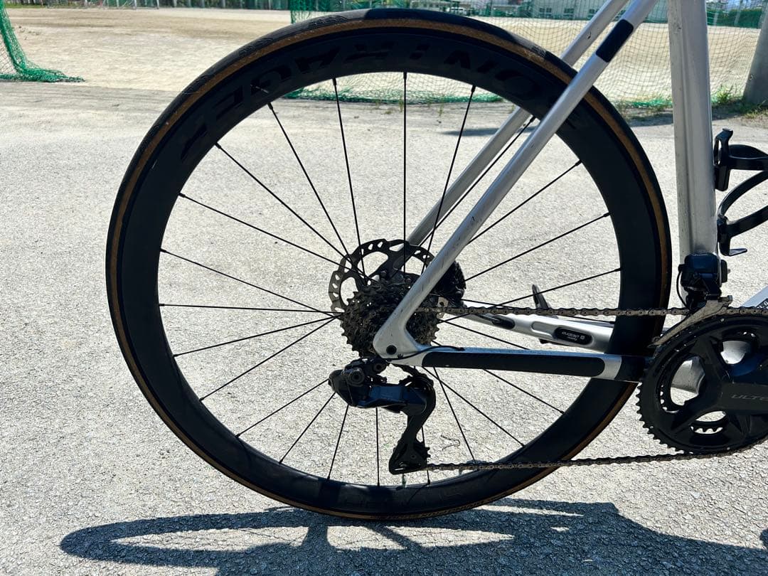 Bontrager aeolus pro37 クリンチャー　ディスクホイール