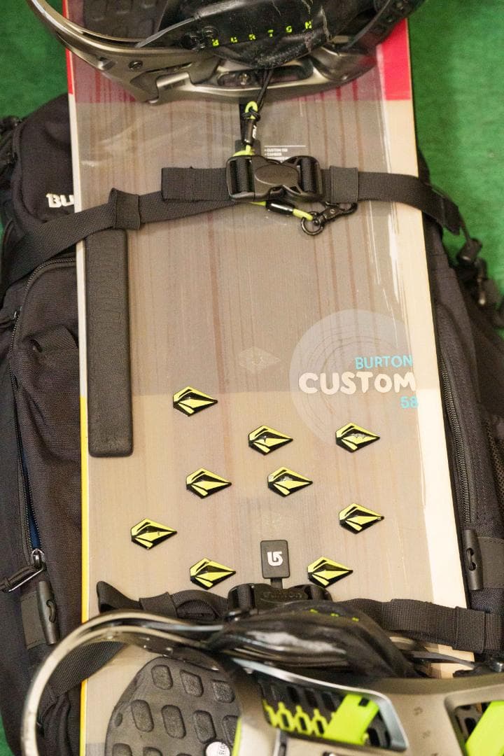 Burton カメラバッグ