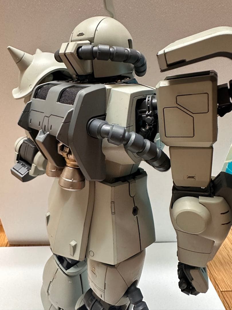 PG MS-06F Zaku II 完成品塗装済み