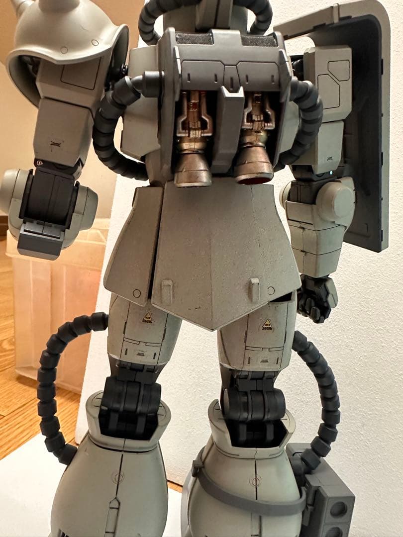 PG MS-06F Zaku II 完成品塗装済み