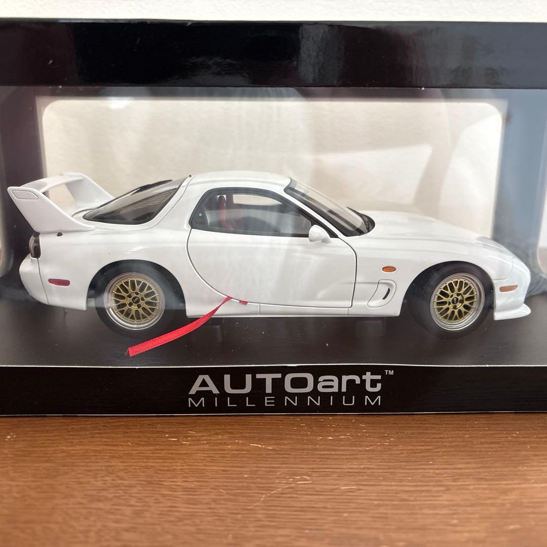 オートアート　マツダ　アンフィニ　RX-7 FD3S ホワイト　1/18