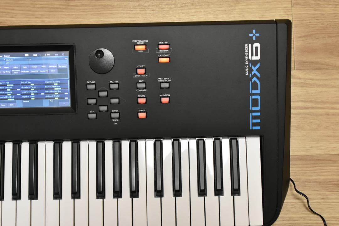 YAMAHA ヤマハ MODX6+ シンセサイザー