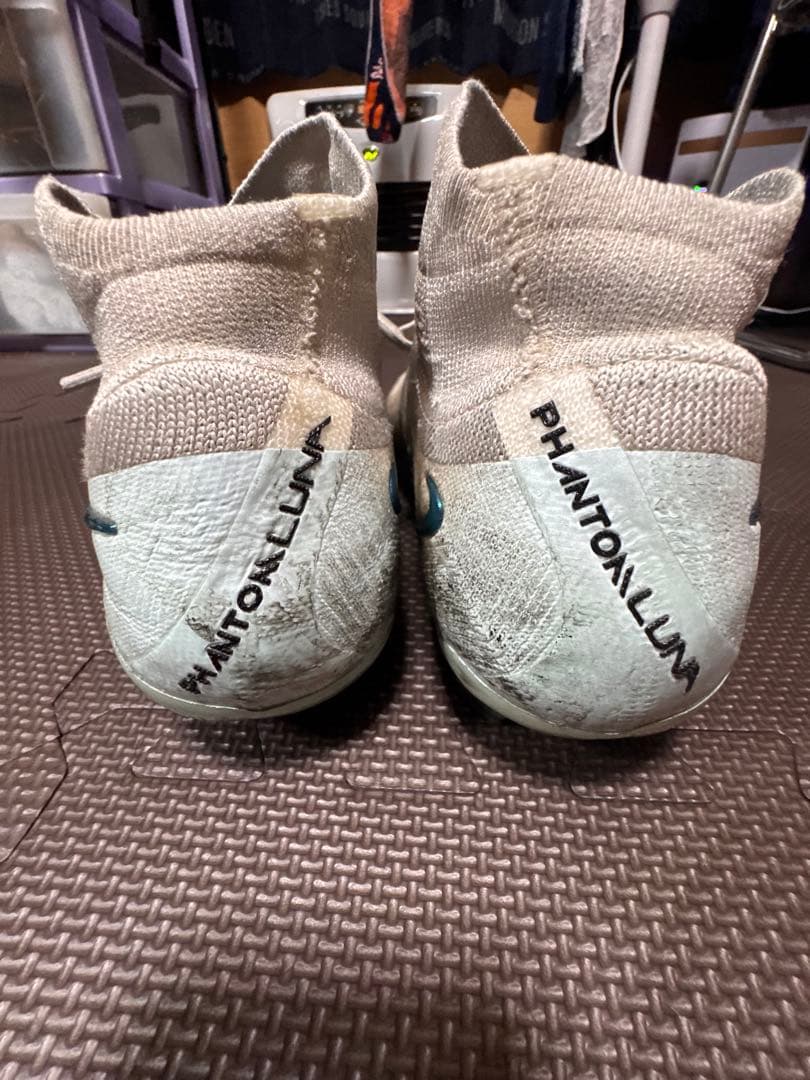 Nike サッカーシューズ ハイカット ホワイト・グレー