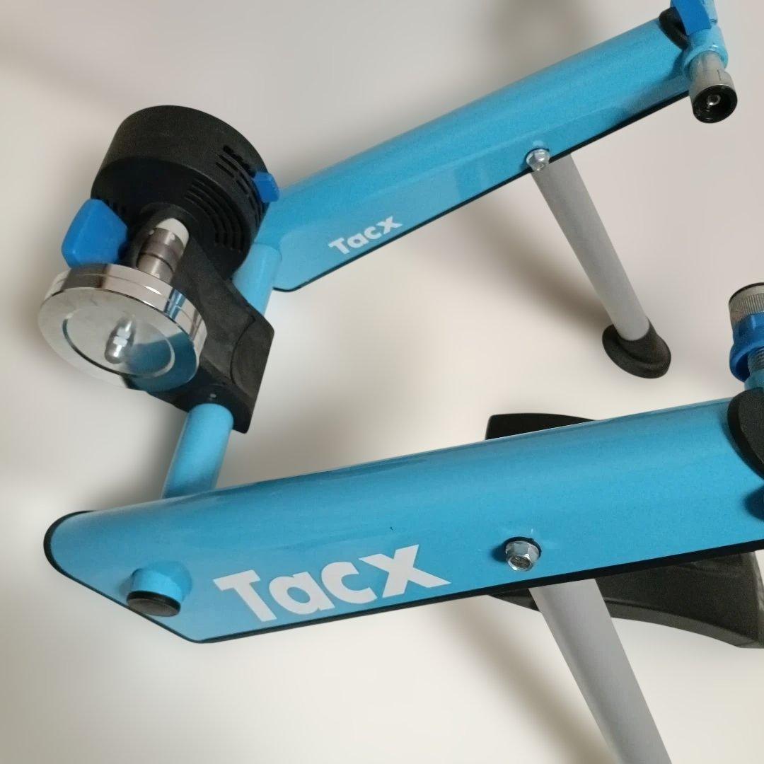 TACX 『Satori Smart』　ローラー台　ライトブルー