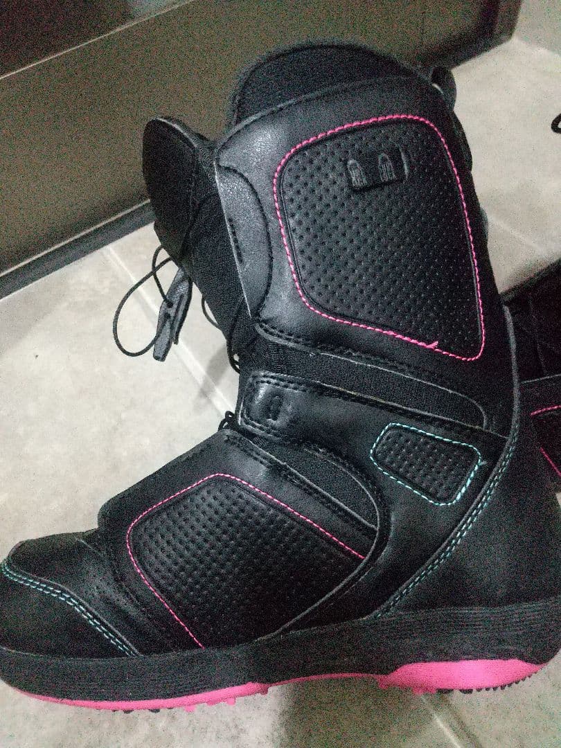 美品 SALOMON 24cm スノーボードブーツ