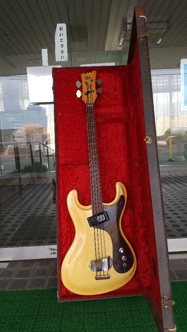 大幅値下げ‼️お超！希少！モズライト1965Bassパールホワイト