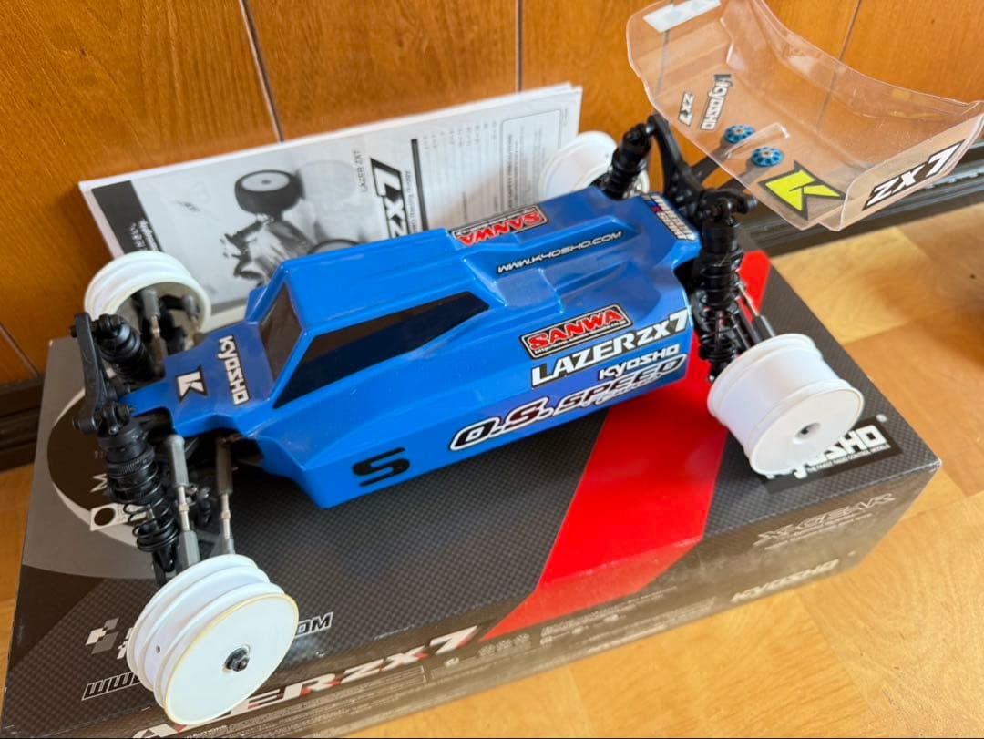 Kyosho Lazer ZX-7 1/10 4WDバギー
