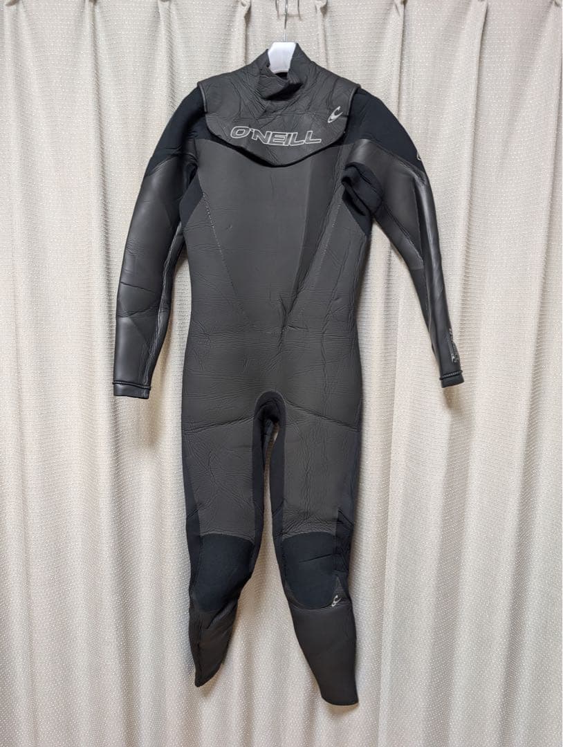 ONEILL(オニール)5×3mm セミドライ　メンズMLサイズ