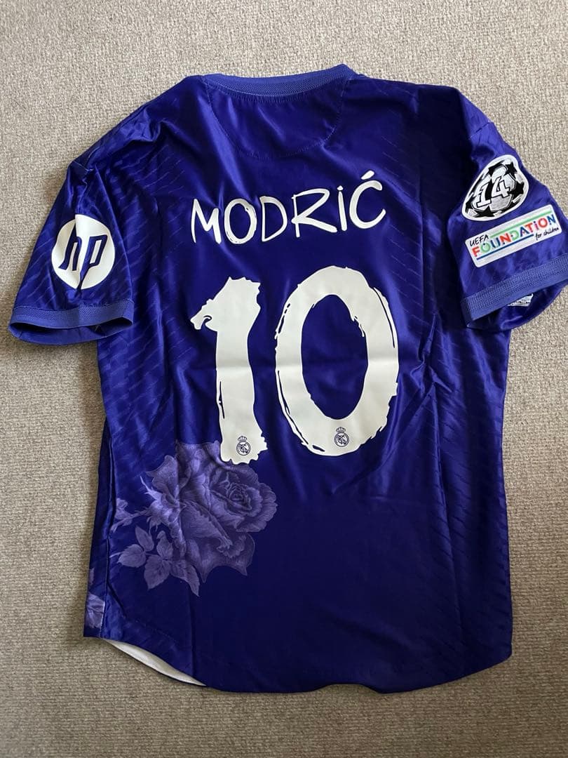 adidas レアル・マドリード　ユニフォーム　ルカ・モドリッチ