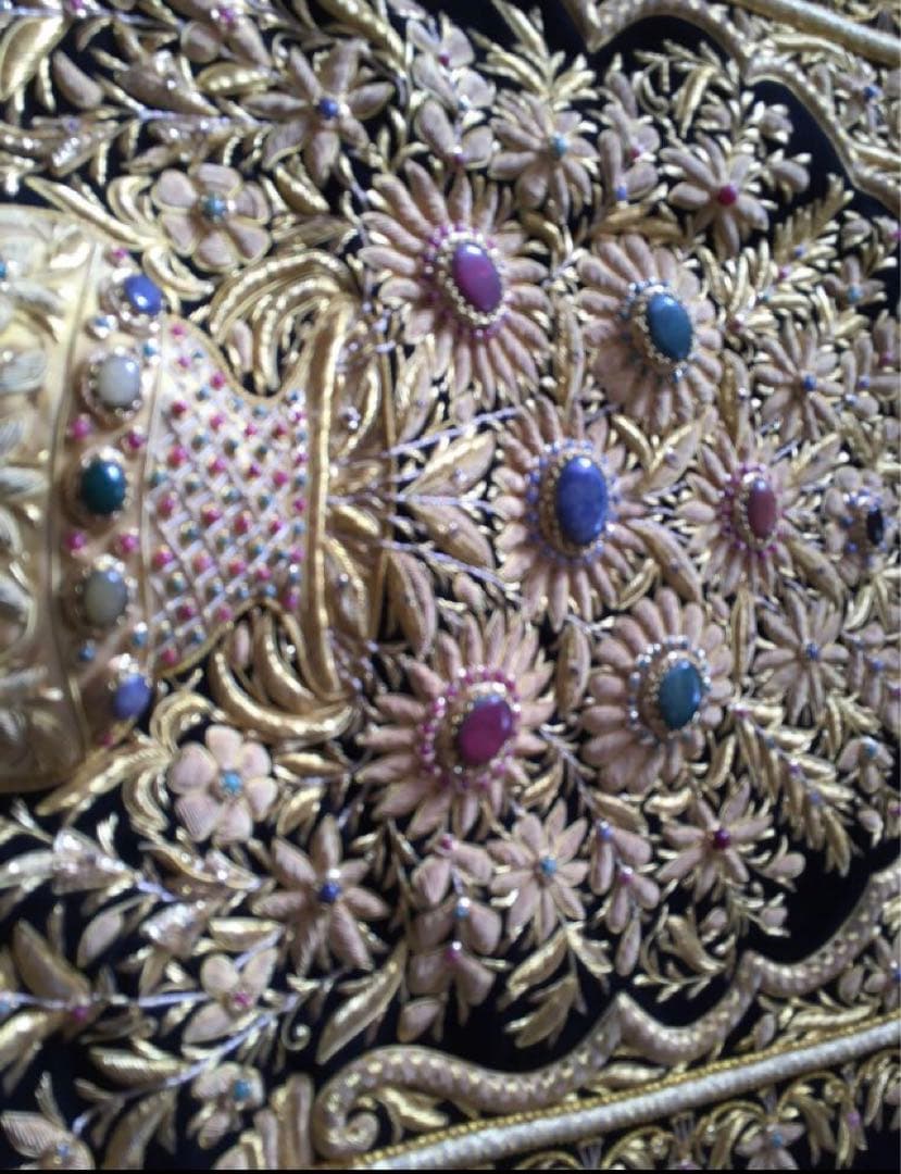 美品レア物タペストリー300個以上宝石と金糸刺繍絨毯 豪華一点物　ドバイ貴族