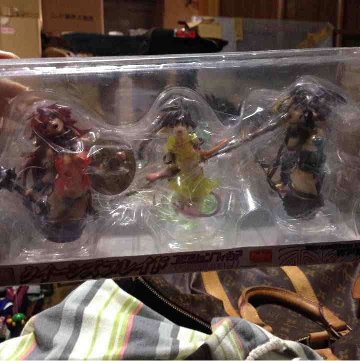 フィギュア 箱なし 現状