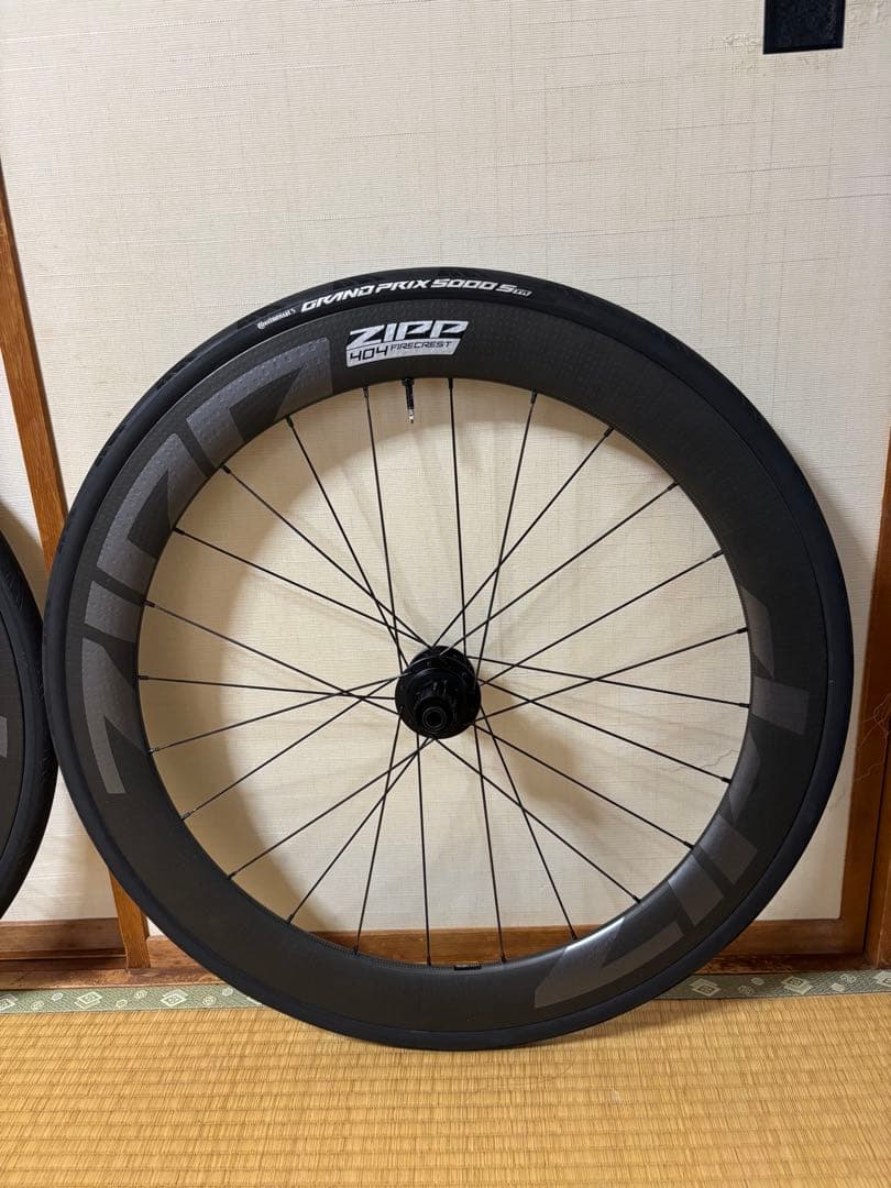 ZIPP 404 Firecrest タイヤ付き　中古　美品